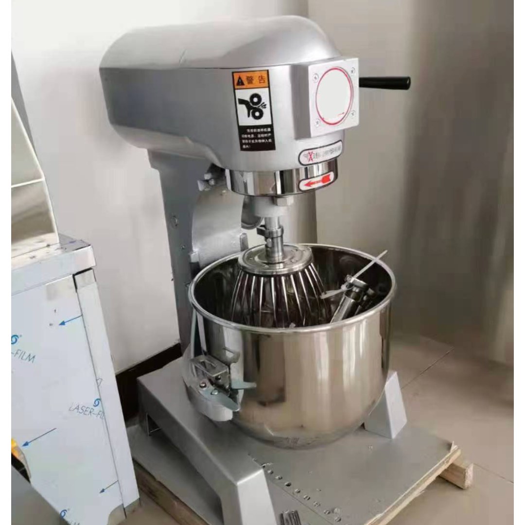 Batidora planetaria de 20 litros con 3 accesorios intercambiables · B20